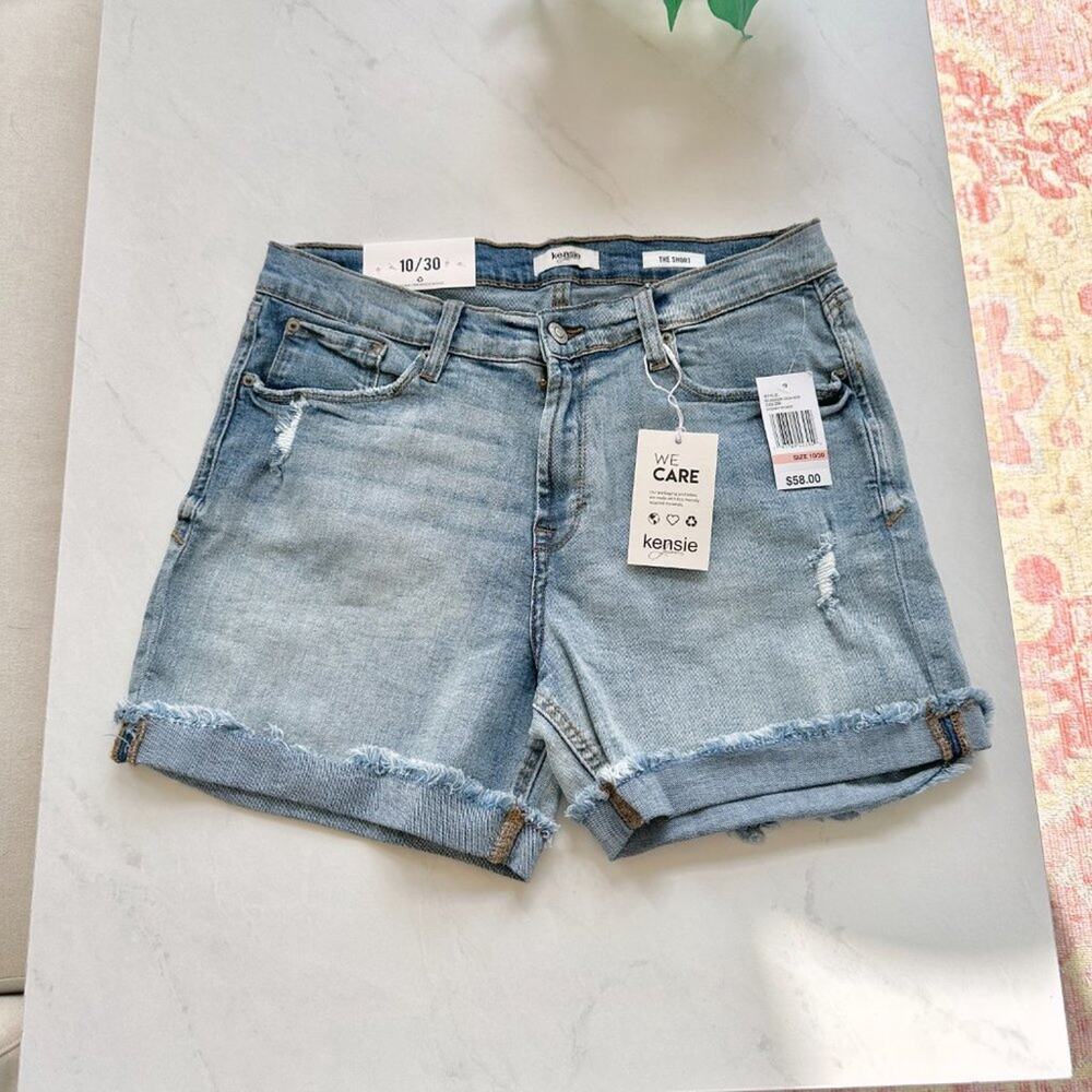 MISSING Kensie Denim Cuffed Shorts NWT
